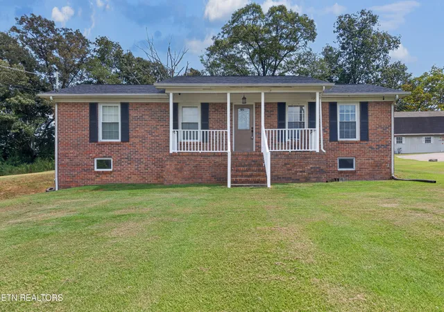 Photo 1 of Single family home for sale at 217 Rosewood Ln, Smithville, TN 37166 | MLS# 1355410 | Listing updated on 2026-09-30