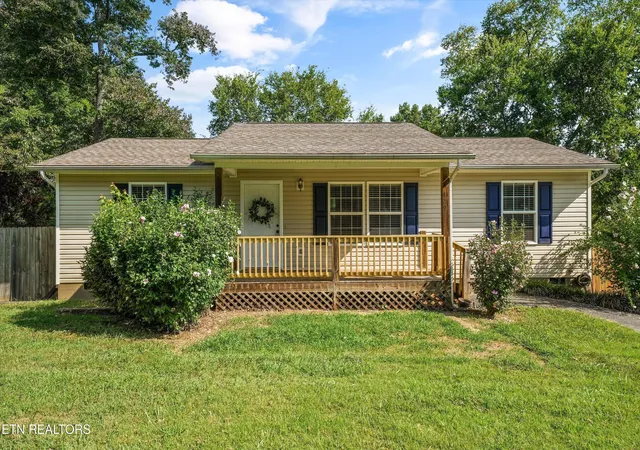 Photo 1 of Single family home for sale at 429 Woodlawn Pike, Knoxville, TN 37920 | MLS# 1353729 | Listing updated on 2026-09-19