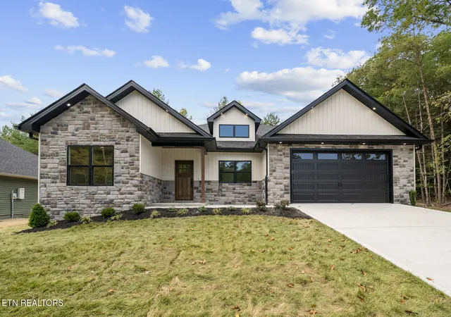 Photo 1 of Single family home for sale at 152 Natchez Cir, Crossville, TN 38558 | MLS# 1354794 | Listing updated on 2026-09-08