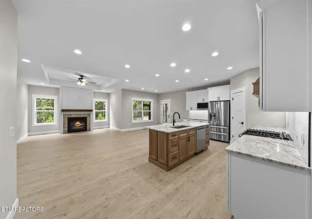 Photo 2 of Single family home for sale at 152 Natchez Cir, Crossville, TN 38558 | MLS# 1354794 | Listing updated on 2026-09-08