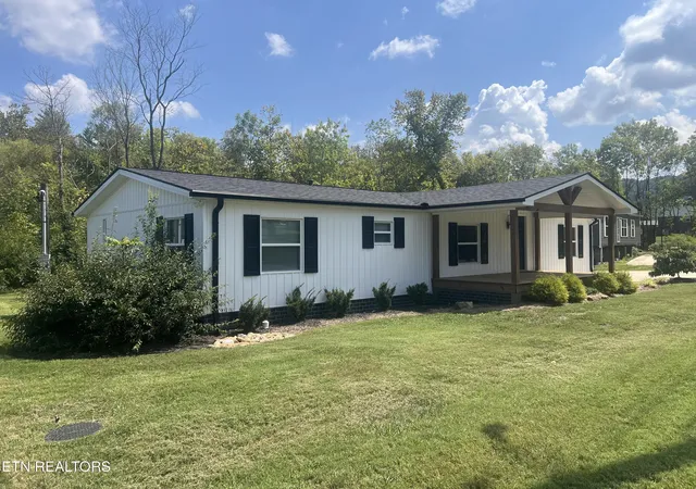 Photo 2 of Single family home for sale at 7230 Beelertown Rd, Powell, TN 37849 | MLS# 1353963 | Listing updated on 2026-09-01