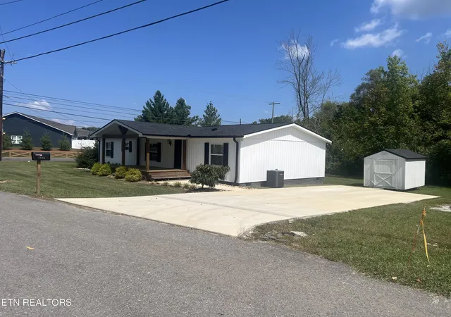 Photo 3 of Single family home for sale at 7230 Beelertown Rd, Powell, TN 37849 | MLS# 1353963 | Listing updated on 2026-09-01
