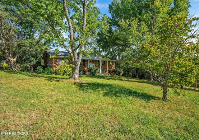 Photo 2 of Single family home for sale at 1208 Scenic Hl Dr, Louisville, TN 37777 | MLS# 1355096 | Listing updated on 2026-09-17