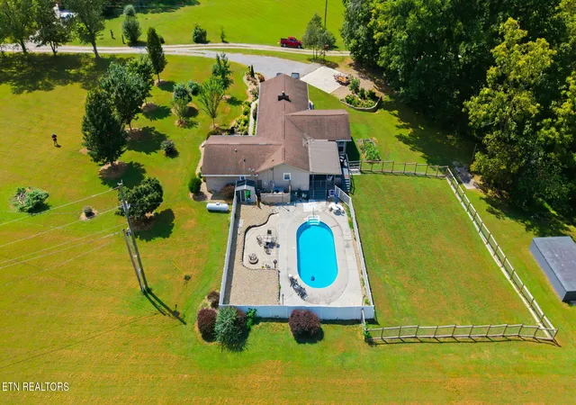 Photo 3 of Single family home for sale at 841 Knight Rd, Knoxville, TN 37920 | MLS# 1354316 | Listing updated on 2026-09-07