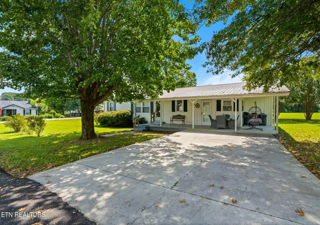 Photo 1 of Single family home for sale at 34 Mckinney St, Englewood, TN 37329 | MLS# 1353614 | Listing updated on 2026-09-27