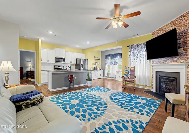 Photo 4 of Single family home for sale at 217 Ibis Loop, Oak Ridge, TN 37830 | MLS# 1354491 | Listing updated on 2026-09-22