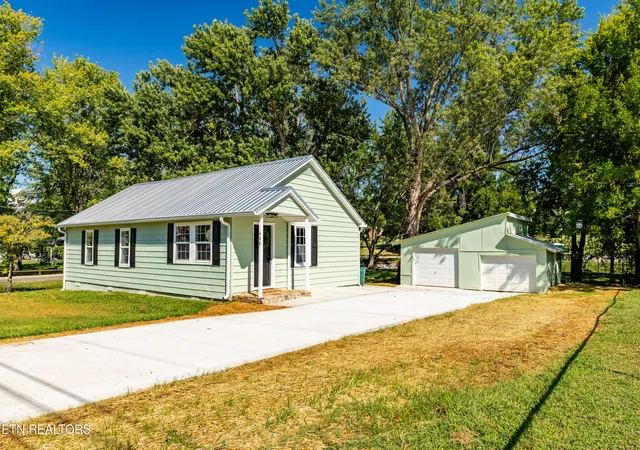 Photo 1 of Single family home for sale at 408 Amerine Rd, Maryville, TN 37804 | MLS# 1354068 | Listing updated on 2026-09-03