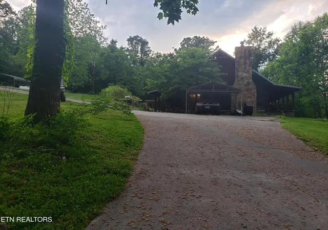 Photo 1 of Single family home for sale at 2143 Everett Rd, Knoxville, TN 37932 | MLS# 1354112 | Listing updated on 2026-09-02