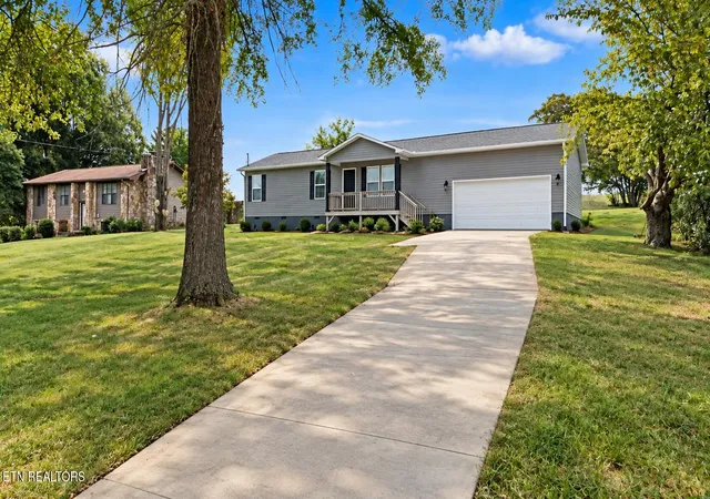 Photo 1 of Single family home for sale at 2818 Cansler Dr, Maryville, TN 37801 | MLS# 1356622 | Listing updated on 2026-09-24