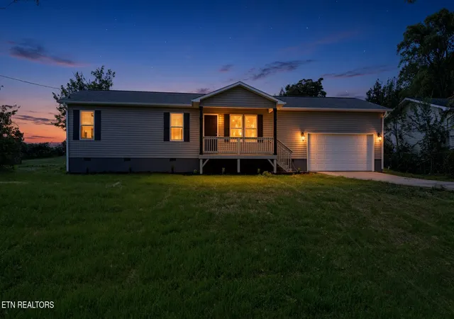 Photo 2 of Single family home for sale at 2818 Cansler Dr, Maryville, TN 37801 | MLS# 1356622 | Listing updated on 2026-09-24