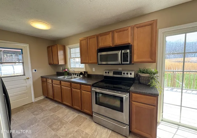 Photo 4 of Single family home for sale at 130 Hunley Acres, Speedwell, TN 37870 | MLS# 1354920 | Listing updated on 2026-09-09
