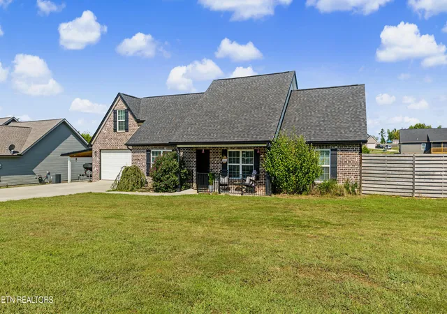 Photo 3 of Sale Pending at 131 Kandys Wy, Maryville, TN 37801 | MLS# 1353733 | Listing updated on 2026-09-17