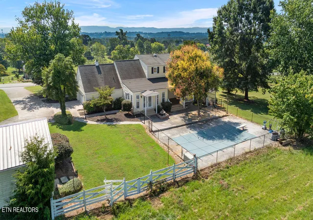 Photo 2 of Single family home for sale at 1910 Smoky View Cir, Maryville, TN 37801 | MLS# 1354616 | Listing updated on 2026-09-05
