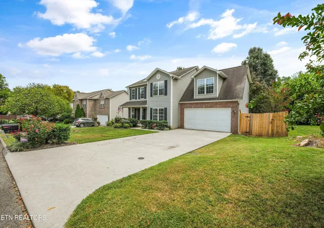 Photo 3 of Single family home for sale at 7216 Kennon Springs Ln, Knoxville, TN 37909 | MLS# 1353939 | Listing updated on 2026-09-17