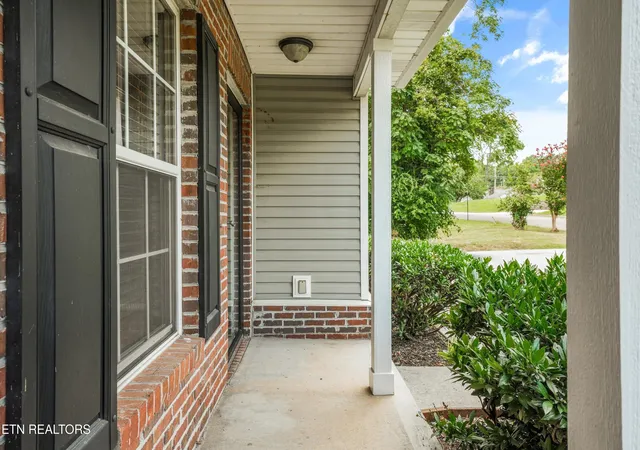 Photo 3 of Single family home for sale at 7216 Kennon Springs Ln, Knoxville, TN 37909 | MLS# 1353939 | Listing updated on 2026-09-17