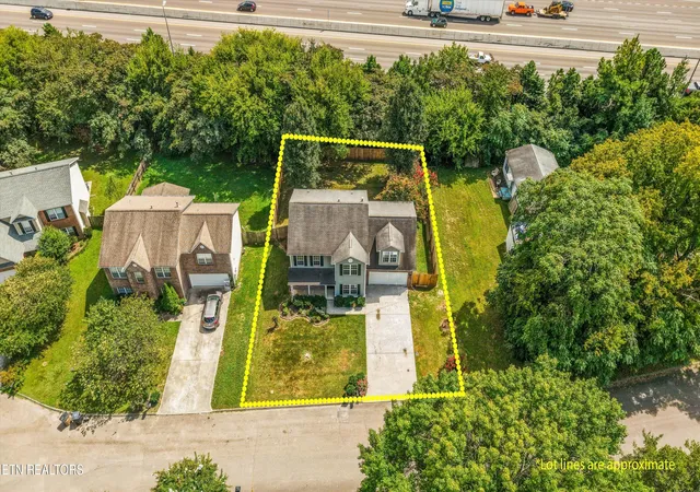 Photo 2 of Single family home for sale at 7216 Kennon Springs Ln, Knoxville, TN 37909 | MLS# 1353939 | Listing updated on 2026-09-17