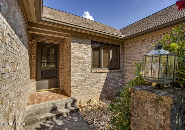 Photo 3 of Sale Pending at 318 Mapletree Dr, Knoxville, TN 37934 | MLS# 1354689 | Listing updated on 2026-09-07