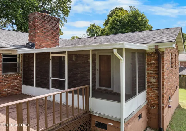 Photo 3 of Single family home for sale at 6128 Apache Tr, Knoxville, TN 37920 | MLS# 1353897 | Listing updated on 2026-09-18