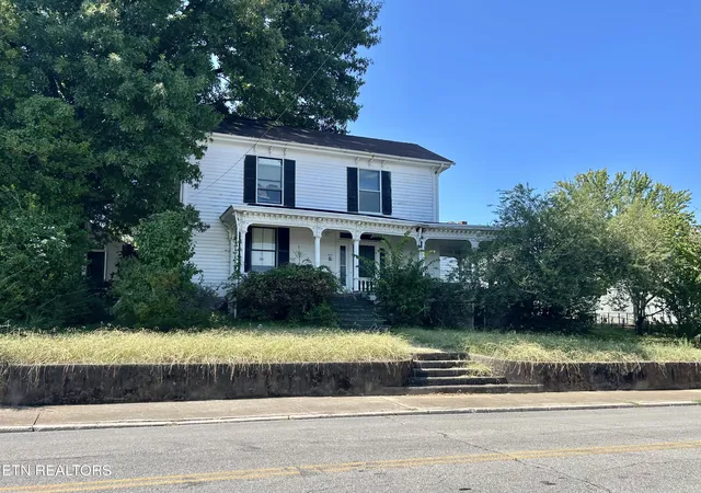 Photo 1 of Single family home for sale at 501 N High St, Sweetwater, TN 37874 | MLS# 1354074 | Listing updated on 2026-09-08
