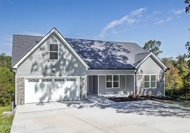 Photo 1 of Single family home for sale at 414 Windy Ridge Dr, Dayton, TN 37321 | MLS# 1353912 | Listing updated on 2026-09-01