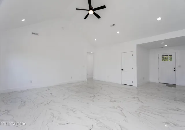 Photo 4 of Single family home for sale at 414 Windy Ridge Dr, Dayton, TN 37321 | MLS# 1353912 | Listing updated on 2026-09-01