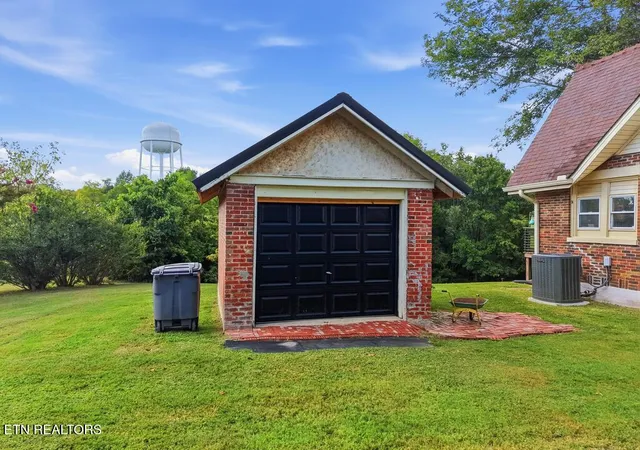 Photo 4 of Single family home for sale at 507 Lafayette Rd, Red Boiling Springs, TN 37150 | MLS# 1354216 | Listing updated on 2026-09-25