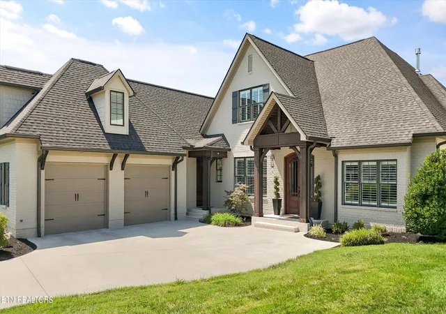 Photo 2 of Single family home for sale at 1317 Turning Leaf Ln, Knoxville, TN 37922 | MLS# 1353976 | Listing updated on 2026-09-07