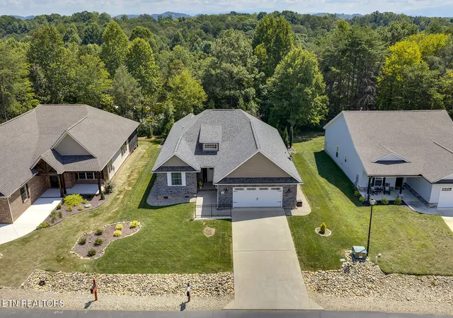 Photo 2 of Single family home for sale at 156 Elokwa Way, Loudon, TN 37774 | MLS# 1354043 | Listing updated on 2026-09-03