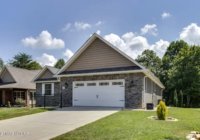 Photo 3 of Single family home for sale at 156 Elokwa Way, Loudon, TN 37774 | MLS# 1354043 | Listing updated on 2026-09-03