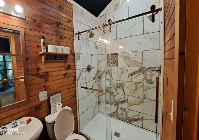 Photo 4 of Single family home for sale at 3616 Pittman Ctr Rd, Sevierville, TN 37876 | MLS# 1353790 | Listing updated on 2026-09-22