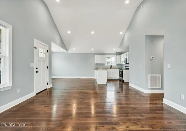 Photo 2 of Single family home for sale at 440 Se Johnson Blvd, Cleveland, TN 37311 | MLS# 1353892 | Listing updated on 2026-09-01