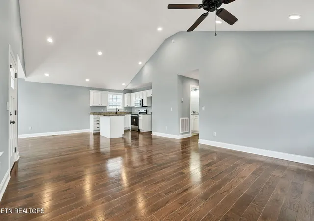 Photo 3 of Single family home for sale at 440 Se Johnson Blvd, Cleveland, TN 37311 | MLS# 1353892 | Listing updated on 2026-09-01