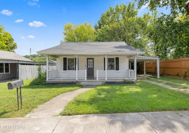 Photo 1 of Sale Pending at 1508 Irwin Ave, Maryville, TN 37804 | MLS# 1354086 | Listing updated on 2026-09-04