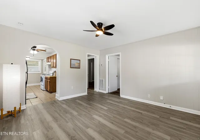 Photo 4 of Sale Pending at 1508 Irwin Ave, Maryville, TN 37804 | MLS# 1354086 | Listing updated on 2026-09-04