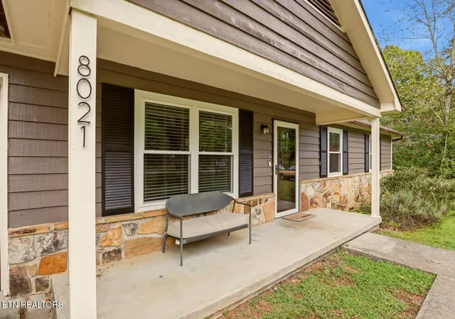Photo 3 of Single family home for sale at 8021 Wilnoty Dr, Knoxville, TN 37931 | MLS# 1354947 | Listing updated on 2026-09-11