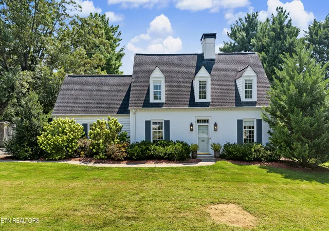 Photo 1 of Sale Pending at 1022 Sterling Ave, Maryville, TN 37803 | MLS# 1355273 | Listing updated on 2026-09-15