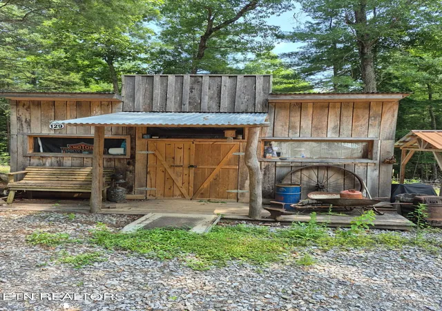 Photo 4 of Land for sale at 500 Cooper Holw Rd, Tellico Plains, TN 37385 | MLS# 1354003 | Listing updated on 2026-09-01