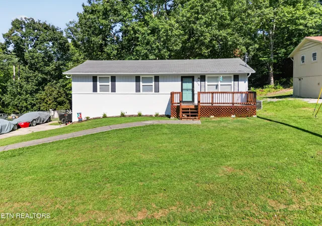 Photo 2 of Single family home for sale at 730 Black Forest Dr, Maryville, TN 37801 | MLS# 1353843 | Listing updated on 2026-09-24