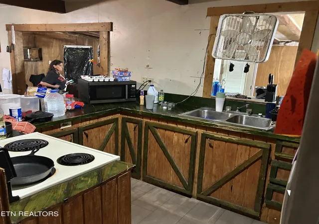 Photo 3 of Single family home for sale at 2321 Highway 360, Vonore, TN 37885 | MLS# 1353916 | Listing updated on 2026-09-14