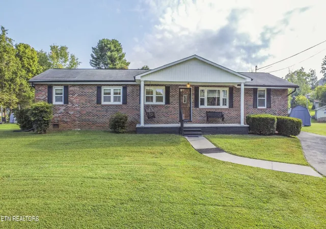 Photo 1 of Single family home for sale at 151 Selma St, Lenoir City, TN 37771 | MLS# 1354455 | Listing updated on 2026-09-14