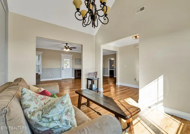 Photo 4 of Single family home for sale at 129 SE Timber Top, Cleveland, TN 37323 | MLS# 1353905 | Listing updated on 2026-09-01