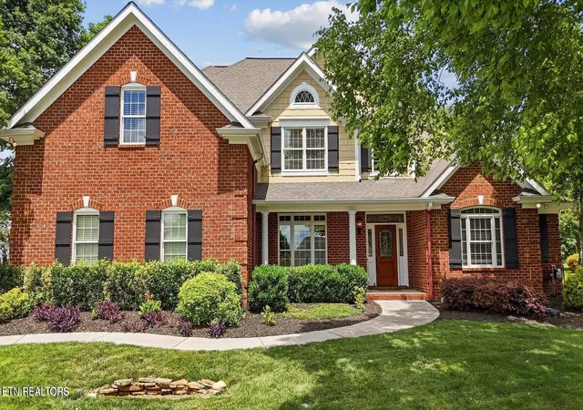 Photo 2 of Single family home for sale at 769 Oak Chase Blvd, Lenoir City, TN 37772 | MLS# 1353910 | Listing updated on 2026-10-05
