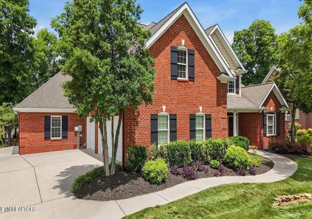 Photo 3 of Single family home for sale at 769 Oak Chase Blvd, Lenoir City, TN 37772 | MLS# 1353910 | Listing updated on 2026-10-05