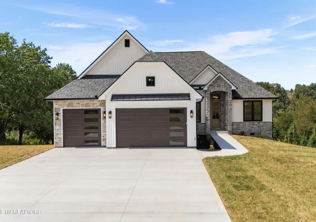 Photo 2 of Single family home for sale at 368 Marble Blf Dr, Kingston, TN 37763 | MLS# 1354177 | Listing updated on 2026-09-17