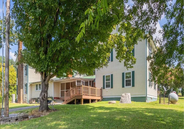Photo 1 of Single family home for sale at 748 Martin Ml Pike, Rockford, TN 37853 | MLS# 1353980 | Listing updated on 2026-09-21