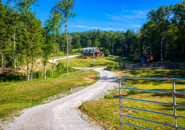 Photo 3 of Single family home for sale at 260 Indian Rock Tr, Jamestown, TN 38556 | MLS# 1354018 | Listing updated on 2026-10-05
