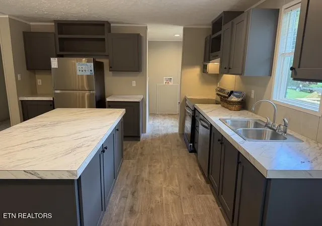 Photo 4 of Sale Pending at 3110 Landview Dr, Knoxville, TN 37914 | MLS# 1354027 | Listing updated on 2026-09-17