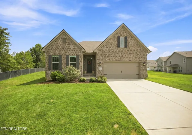 Photo 1 of Single family home for sale at 6872 Beeler Rd, Knoxville, TN 37918 | MLS# 1353970 | Listing updated on 2026-09-01