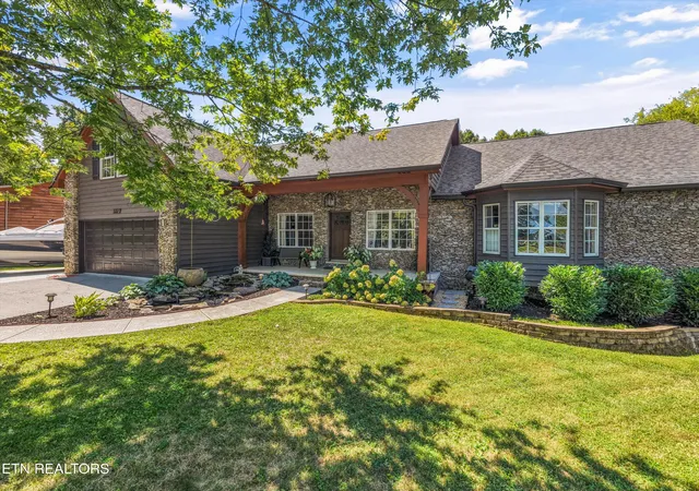 Photo 2 of Single family home for sale at 4449 Wonderland Dr, Louisville, TN 37777 | MLS# 1354436 | Listing updated on 2026-09-04