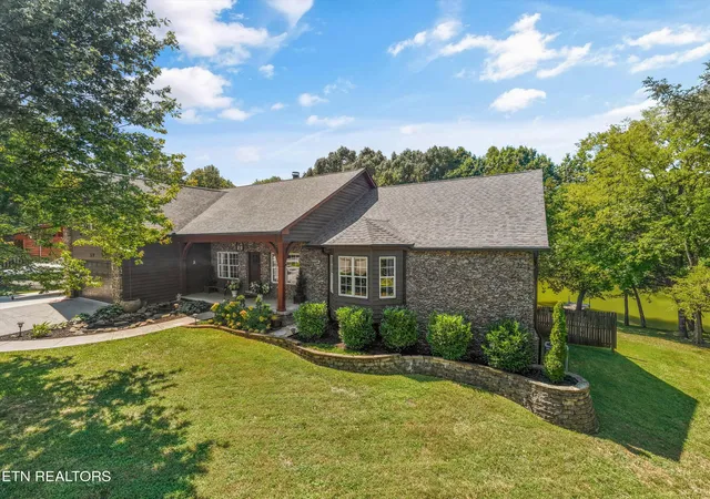 Photo 4 of Single family home for sale at 4449 Wonderland Dr, Louisville, TN 37777 | MLS# 1354436 | Listing updated on 2026-09-04